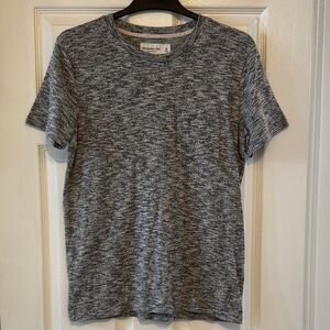 Men’s Abercrombie & Fitch Heathered Gray Short Sleeve T-Shirt